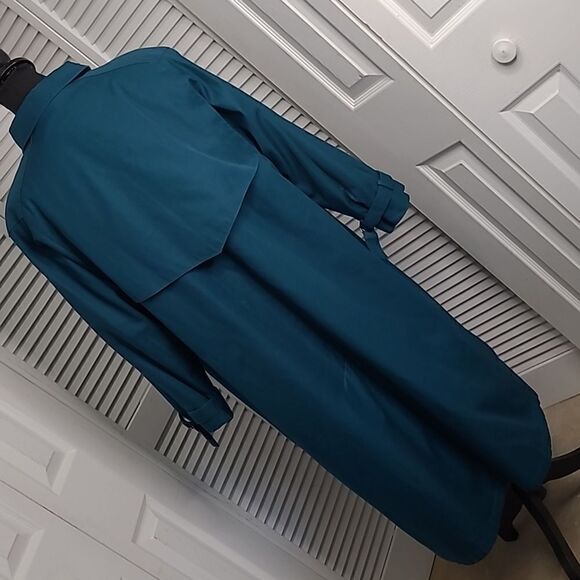 J.G, HOOK SZ 14 64% Cotton 40% Poly trench coat with removeable lining - Picture 5 of 15